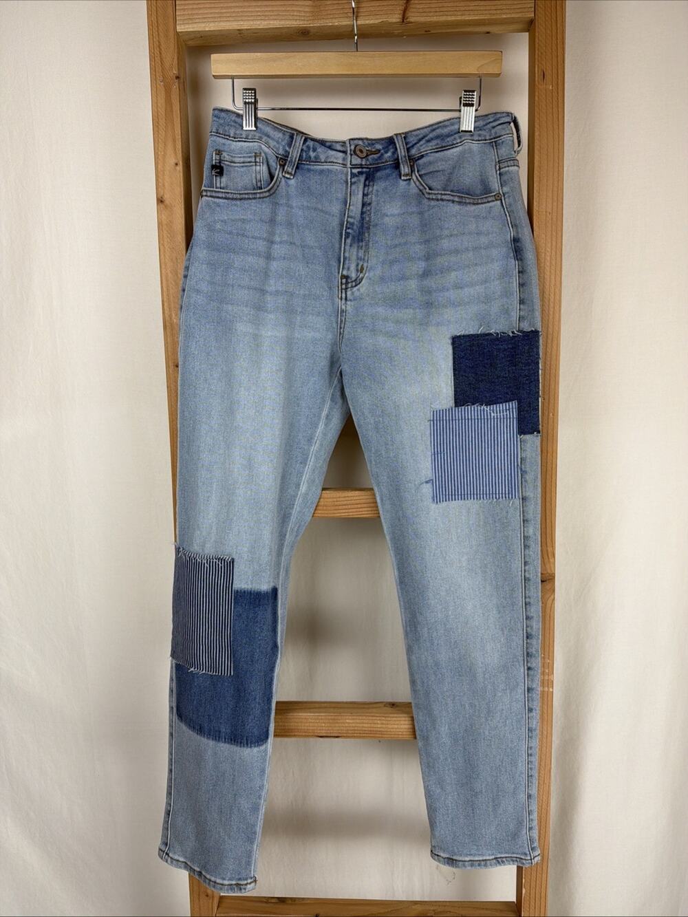 NWT KanCan Blue Fun Embellished Patches Jeans Size 26 #0790